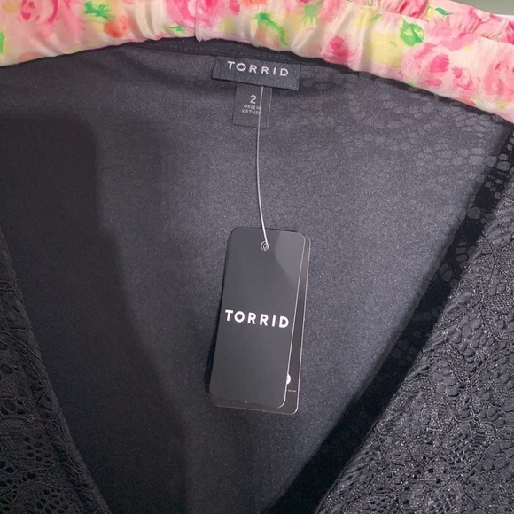 Torrid lace cinched little black short sleeve noir bodysuit plus 2X new - Picture 8 of 11